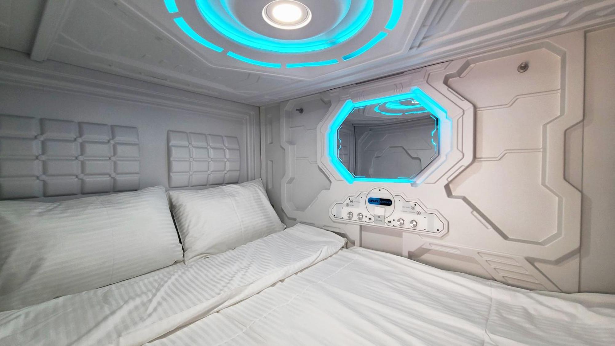 Capsula Hotel Ереван Екстериор снимка