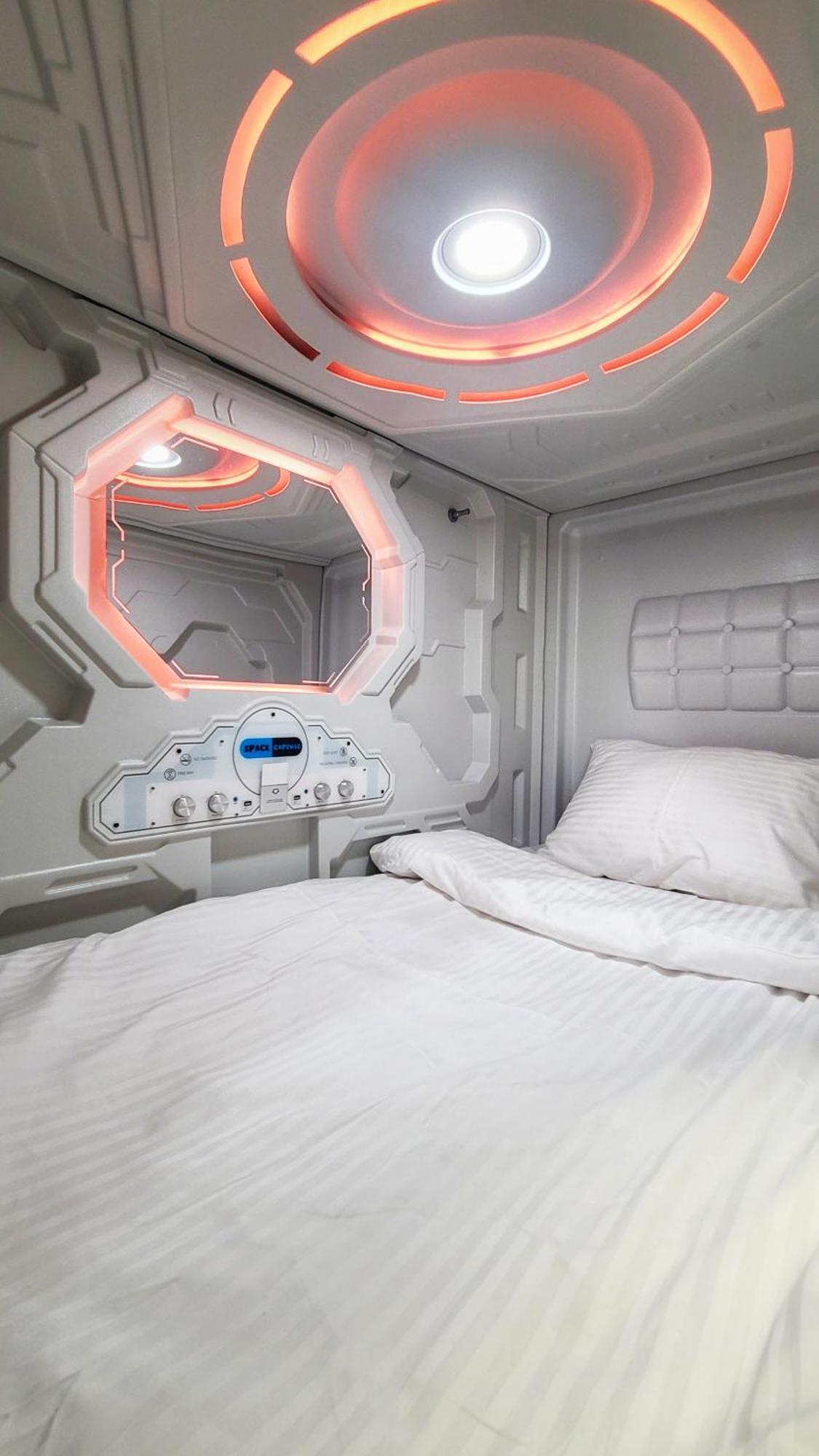 Capsula Hotel Ереван Екстериор снимка