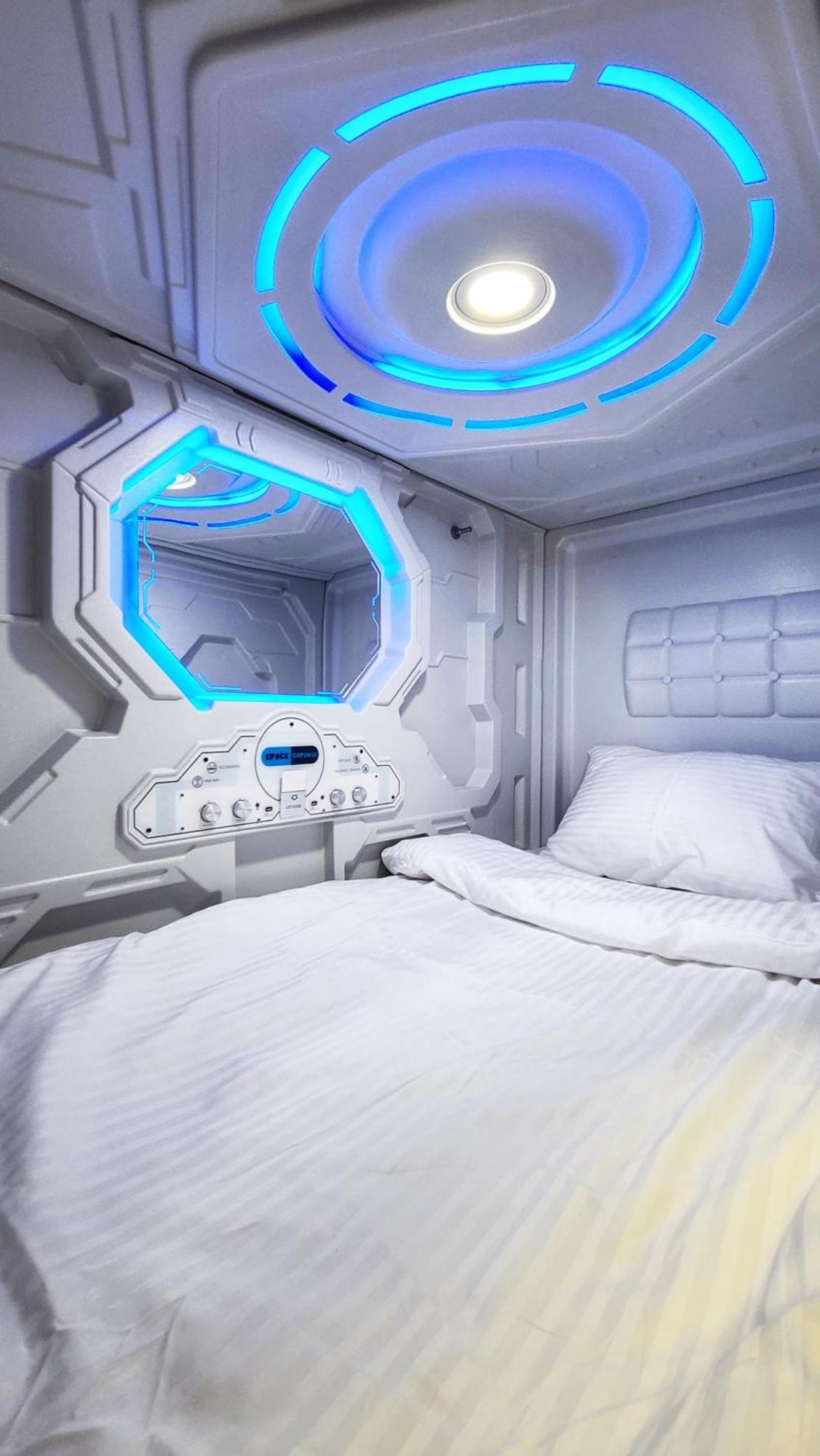 Capsula Hotel Ереван Екстериор снимка